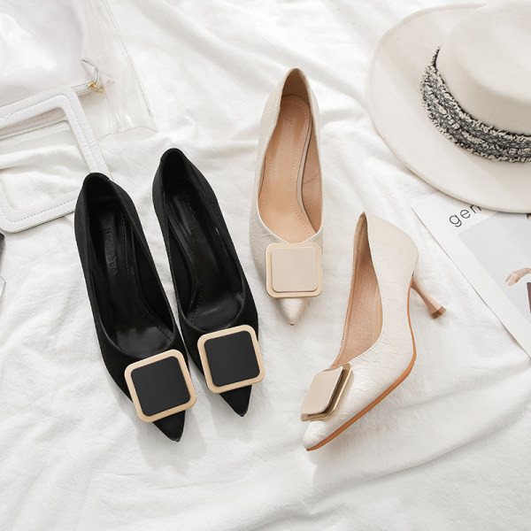 Ženske cipele sa kopčom u dvije boje i visoke pete