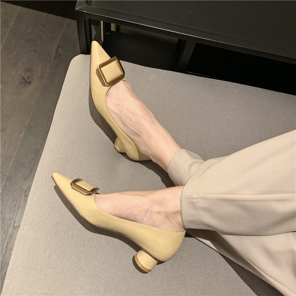 Metallist pandlaga naiste kingad - kunstnahk