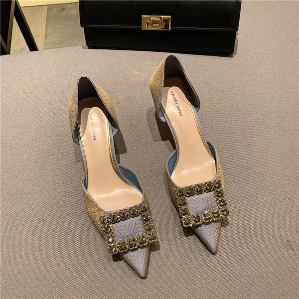 Moderne ženske cipele na špic sa metalnom kopčom u više boja