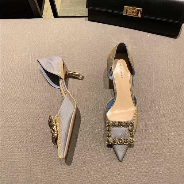 Moderne ženske cipele na špic sa metalnom kopčom u više boja