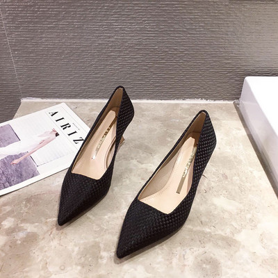 Novi model ženskih cipela na špic - na visoku petu