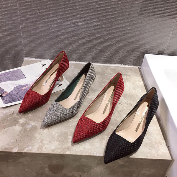 Novi model ženskih cipela na špic - na visoku petu