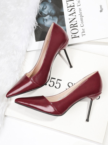 Elegantne ženske cipele od eko kože model na špic