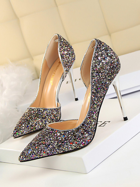 Ženske cipele s izrezom i sjajnim česticama