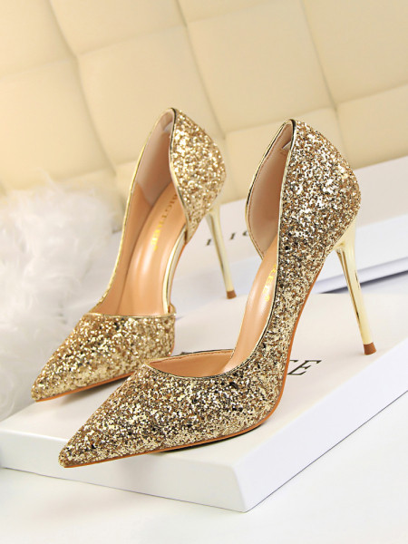 Ženske cipele s izrezom i sjajnim česticama