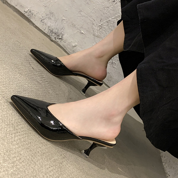 Moderne ženske cipele na špic - sa petom 6 cm