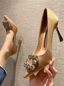 Moodsad kivikestega terava otsaga kingad ökoseemisnahast