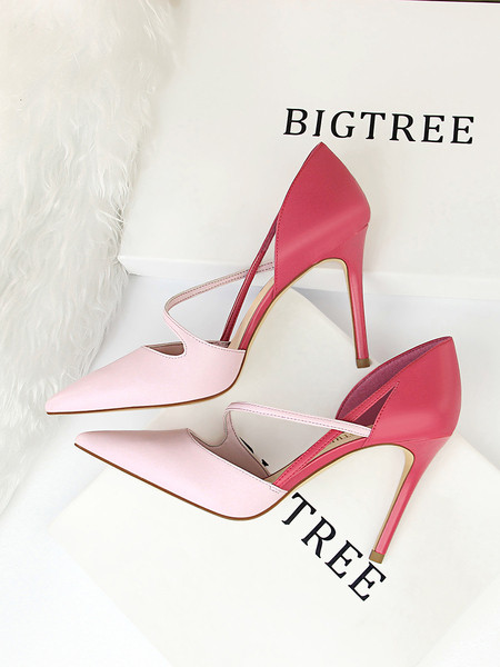 Elegantne ženske cipele na špic od umjetne kože