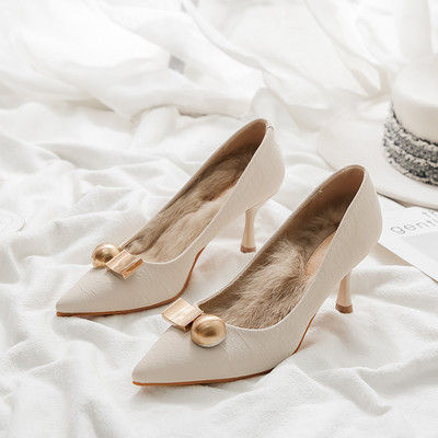 Elegantne ženske cipele s toplom postavom i metalnim ukrasom