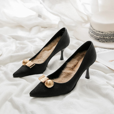 Elegantne ženske cipele s toplom postavom i metalnim ukrasom