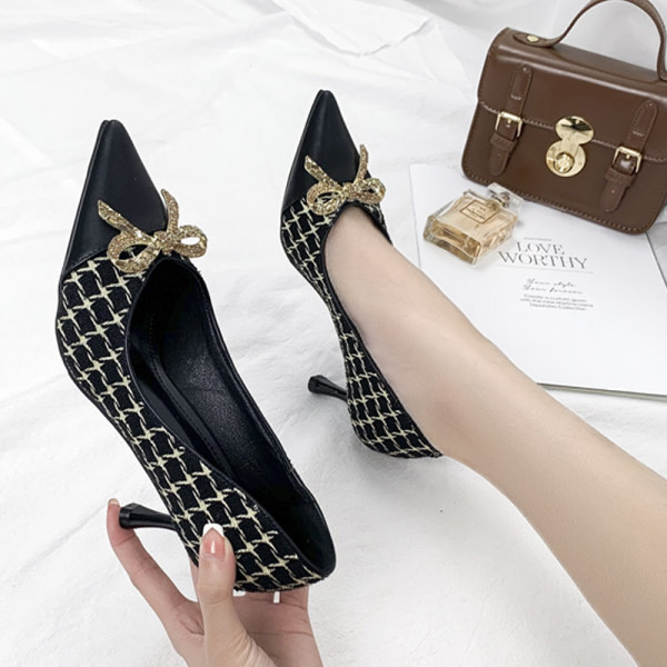 Ženske casual cipele s trakom u bež i crnoj boji