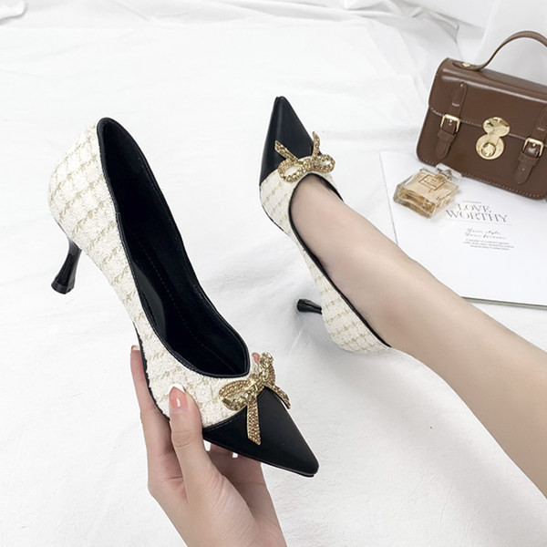 Ženske casual cipele s trakom u bež i crnoj boji