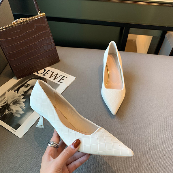 Ženske cipele s petom od 5 cm od umjetne kože