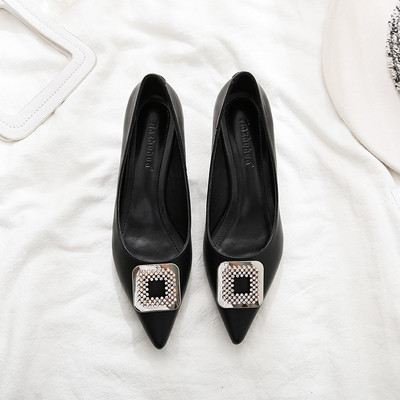 Ženske casual cipele s metalnim ukrasima u crnoj i bež boji