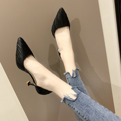 Ženske cipele na špic u dvije boje