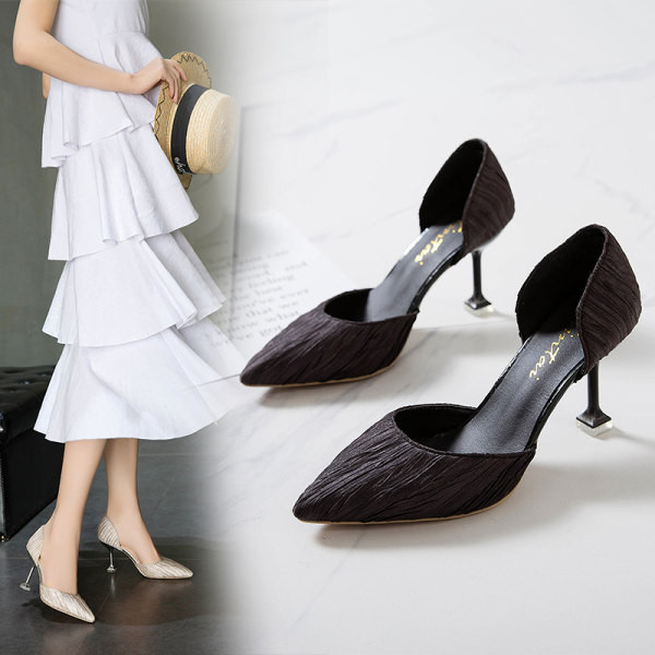 Ženske cipele na špic u dvije boje