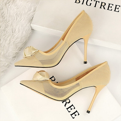 Ženske tekstilne cipele sa 3D elementom