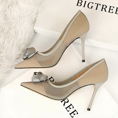 Ženske tekstilne cipele sa 3D elementom