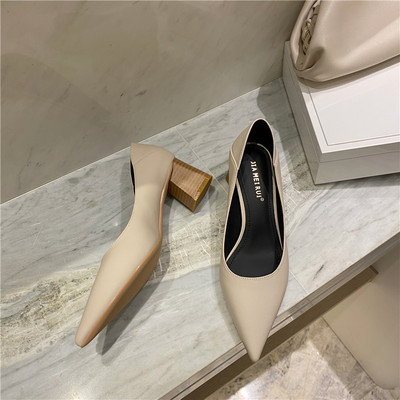 Novi model ženskih kožnih cipela na petu visine 5 cm