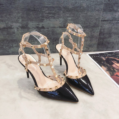 Elegantne ženske cipele s metalnim elementom i petom od 9,5 cm