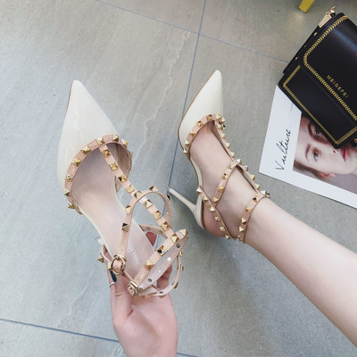 Elegantne ženske cipele s metalnim elementom i petom od 9,5 cm