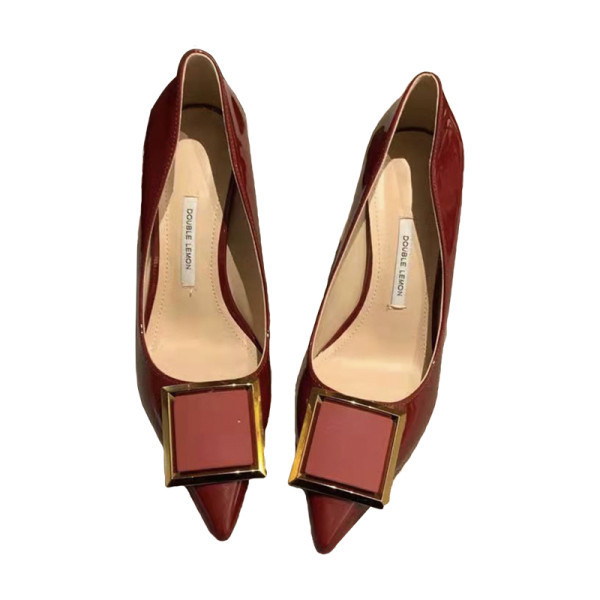 Novi model ženskih cipela od eko kože sa petom visine 8 cm