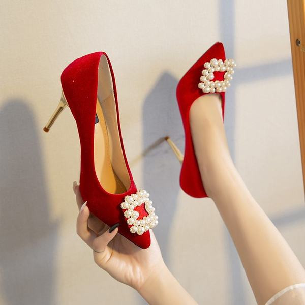 Ženske moderne cipele s kopčom i visokom petom u crvenoj boji