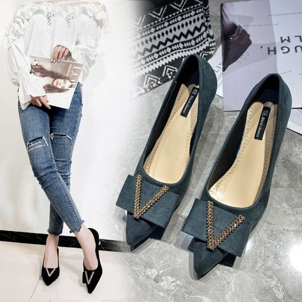 Ženske casual cipele na špic model od eko brušene kože