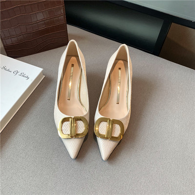 Novi model ženskih cipela na visoku petu u tri boje