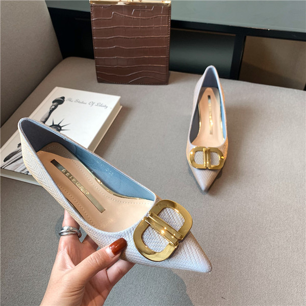 Novi model ženskih cipela na visoku petu u tri boje