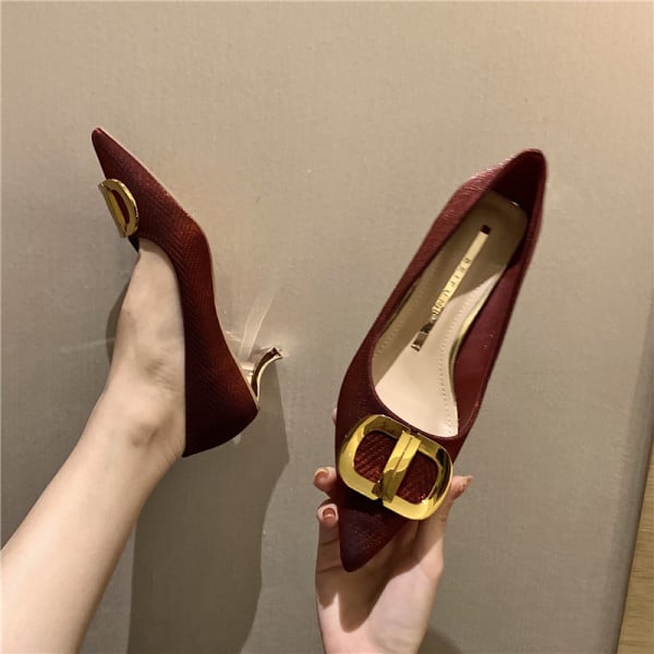 Novi model ženskih cipela na visoku petu u tri boje