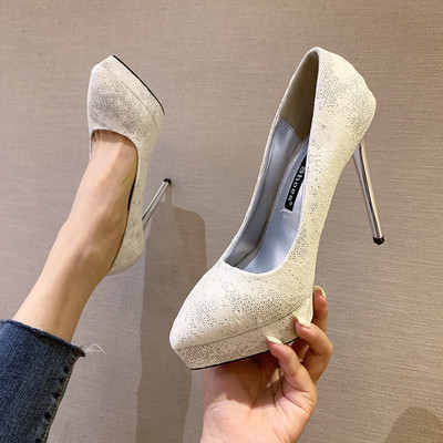 Moderne cipele na visoku petu i platformu