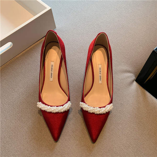 Moderne ženske cipele s petom od 6 cm i biserima