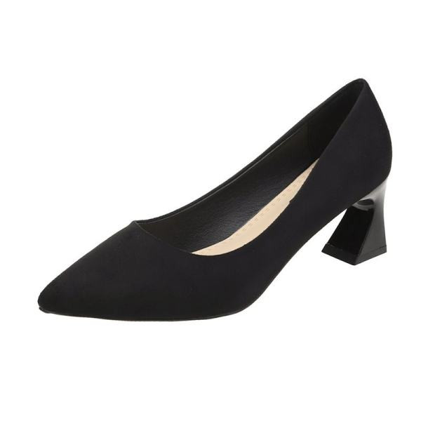 Ženske cipele od brušene kože na petu - model na špic u tri boje