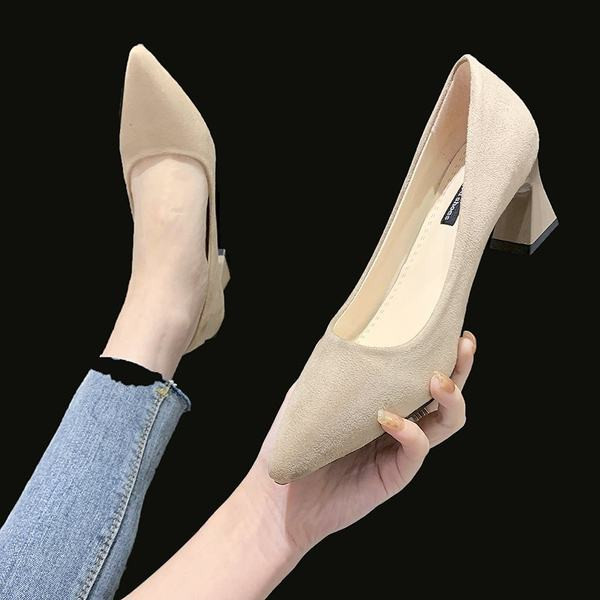 Ženske cipele od brušene kože na petu - model na špic u tri boje