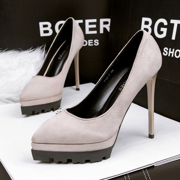 Moderne ženske cipele od eko brušene kože na tanku petu