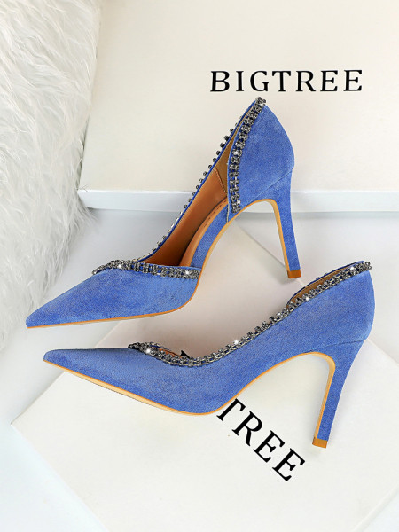 Elegantne cipele od eko brušene kože s kamenčićima