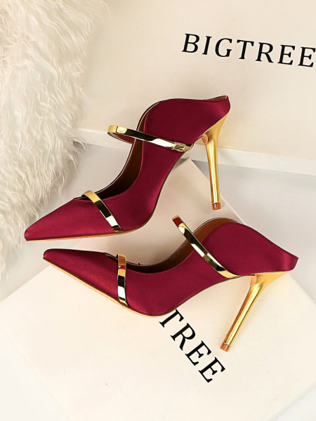 Ženske sandale na visoku petu sa zlatnim remenčićima