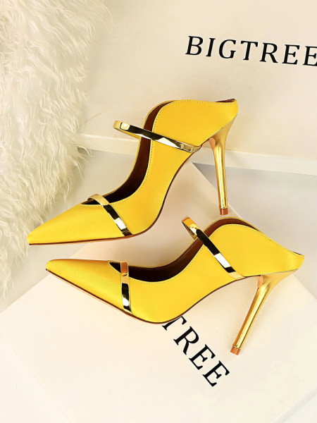 Ženske sandale na visoku petu sa zlatnim remenčićima