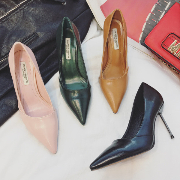 Ženske cipele od eko kože jednobojni model sa metalnom petom