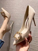 Modernūs moteriški batai su sagtimi ir kulnu 10,5 cm