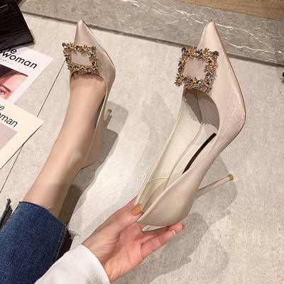 Modernūs moteriški batai su sagtimi ir kulnu 10,5 cm