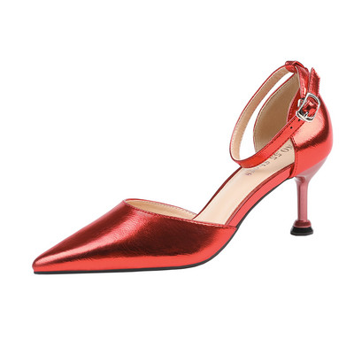 Moderne ženske cipele na špic s visokom petom i kopčom