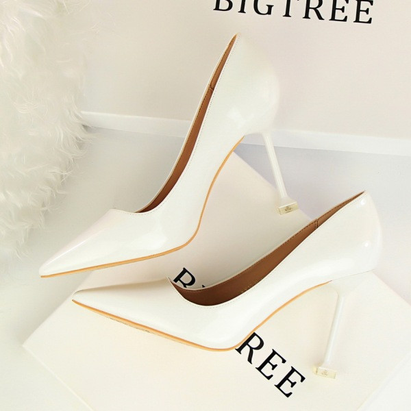 Ženske lakirane cipele na visoku petu 9,5 cm