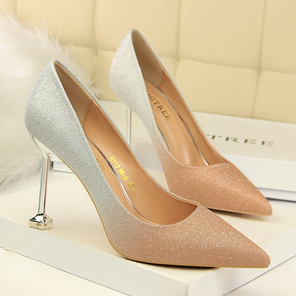 Sjajne ženske cipele na petu 9,5 cm