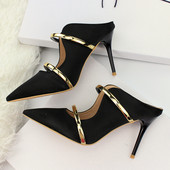 Moderne ženske cipele od eko brušene kože na tanku petu