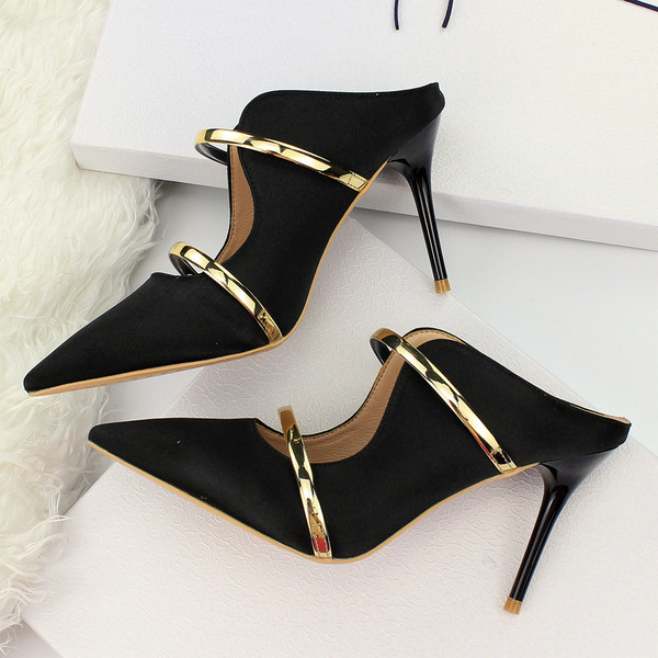 Moderne ženske cipele od eko brušene kože na tanku petu