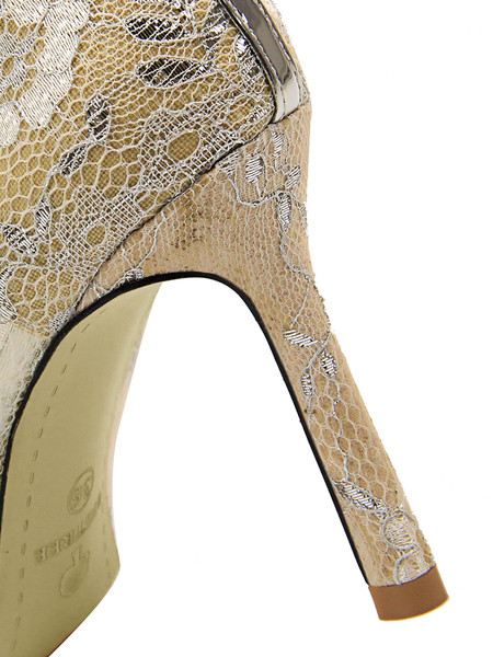 Ležerne ženske cipele na tanku petu - model na špic u crnoj i bež boji