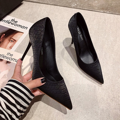 Elegantne ženske cipele s tankom petom od 10 cm