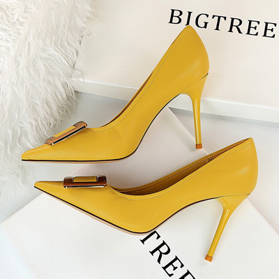 Ženske casual cipele s tankom petom i metalnom kopčom